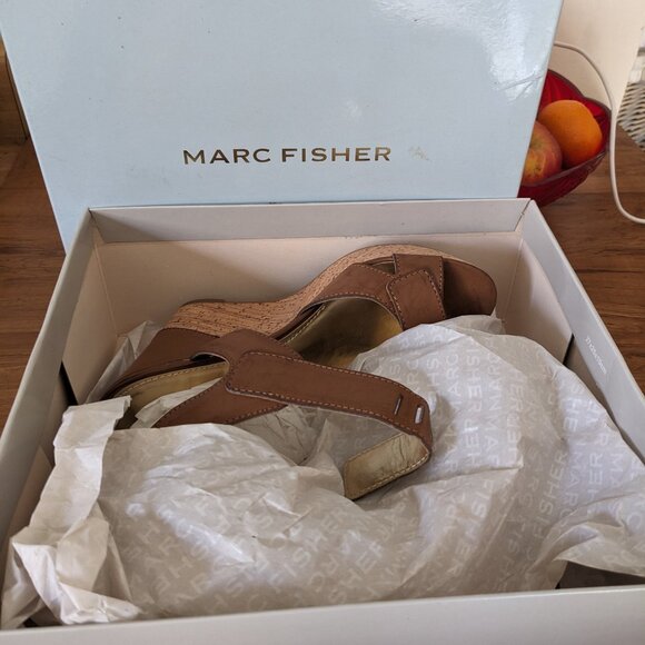NEW Marc Fisher cork summer platforms 6.5 NIB super lightweight - Picture 2 of 4